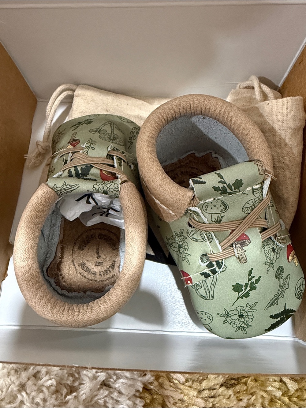 NWT Freshly Picked baby shoes Botanical/mushroom Print Soft-Top size 1
